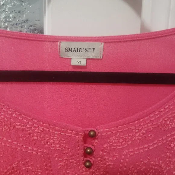 Pink Flowy Top - Picture 4 of 4